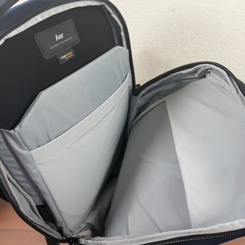 Aer City Pack 2 in Navy 16L like-new - Picture 8 of 13